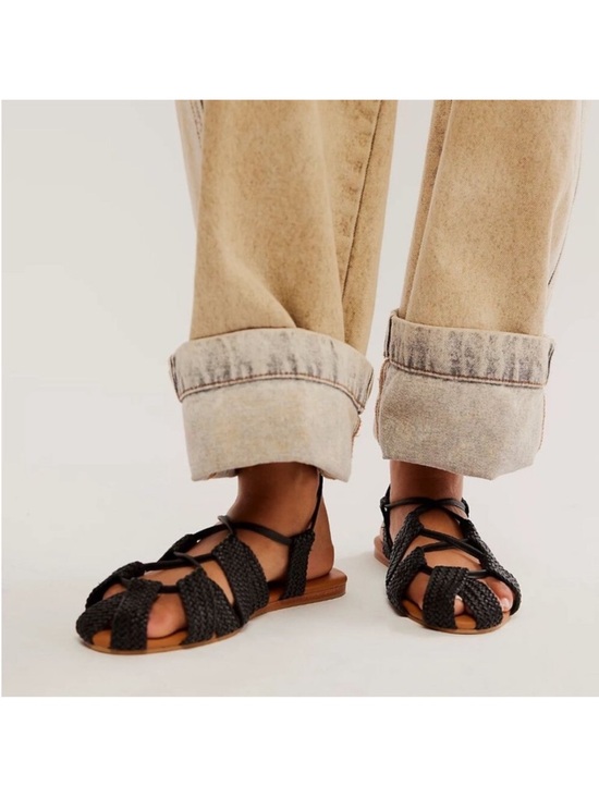 Free People Shoes - Free People Sunny Gilly Flat Sandals Size 7.5